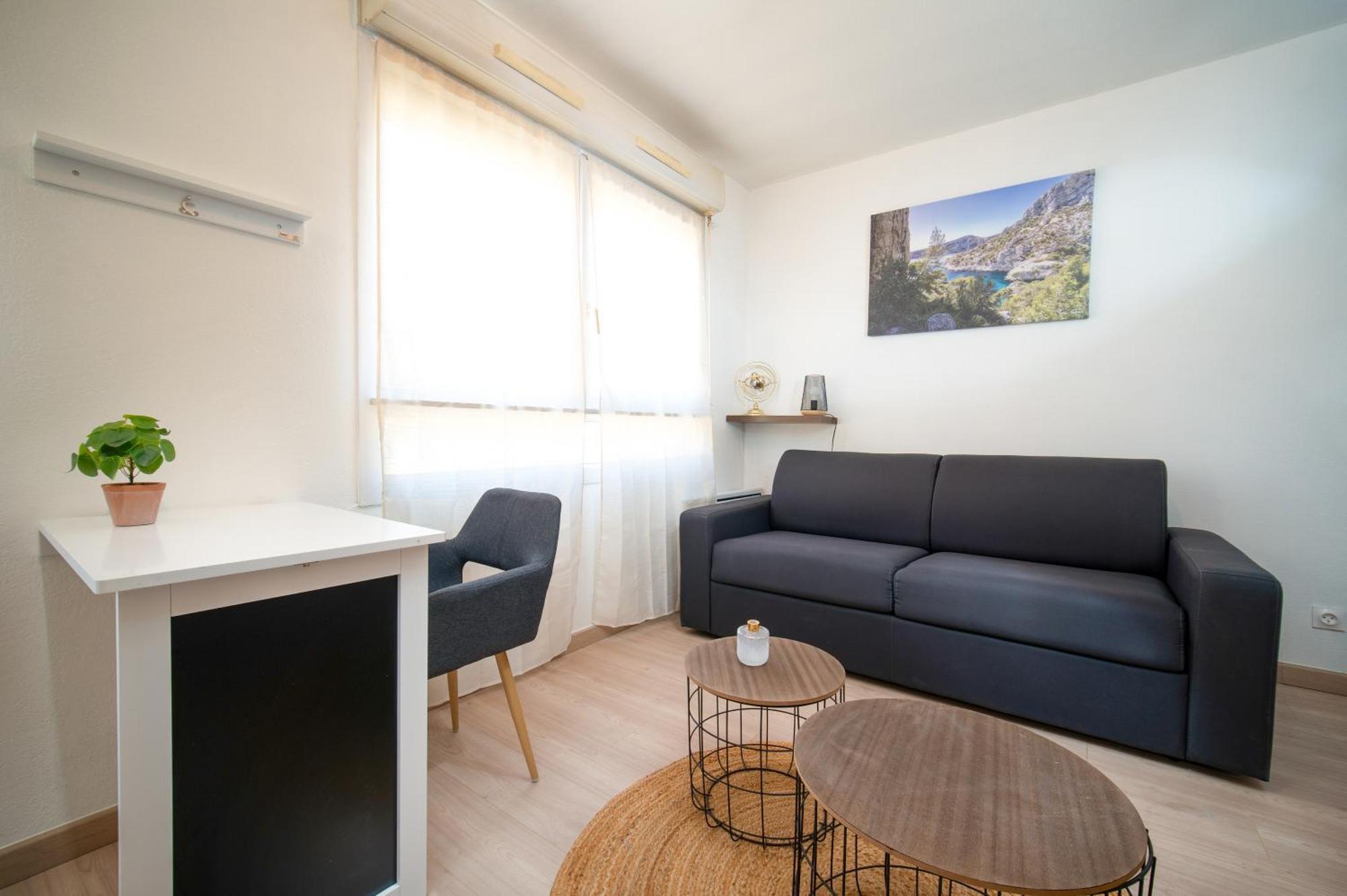 Climatise Avec Parking A 6min A Pied De La Gare St Charles Apartment