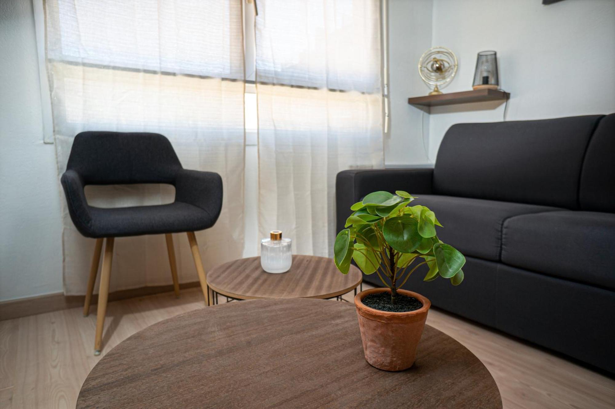 Apartment Climatise Avec Parking A 6min A Pied De La Gare St Charles